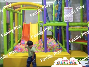 PLAYGROUND SANTA ANITA