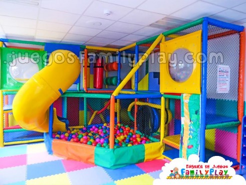 playground laberinto,juegos para polleria,pueblo libre